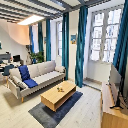 Appartement Ma Douce Charente - Superbe T3 Design Et Fonctionnel - Hyper Centre A แซ็งต์ ภายนอก รูปภาพ