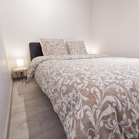 Appartement Ma Douce Charente - Superbe T3 Design Et Fonctionnel - Hyper Centre A แซ็งต์ ภายนอก รูปภาพ