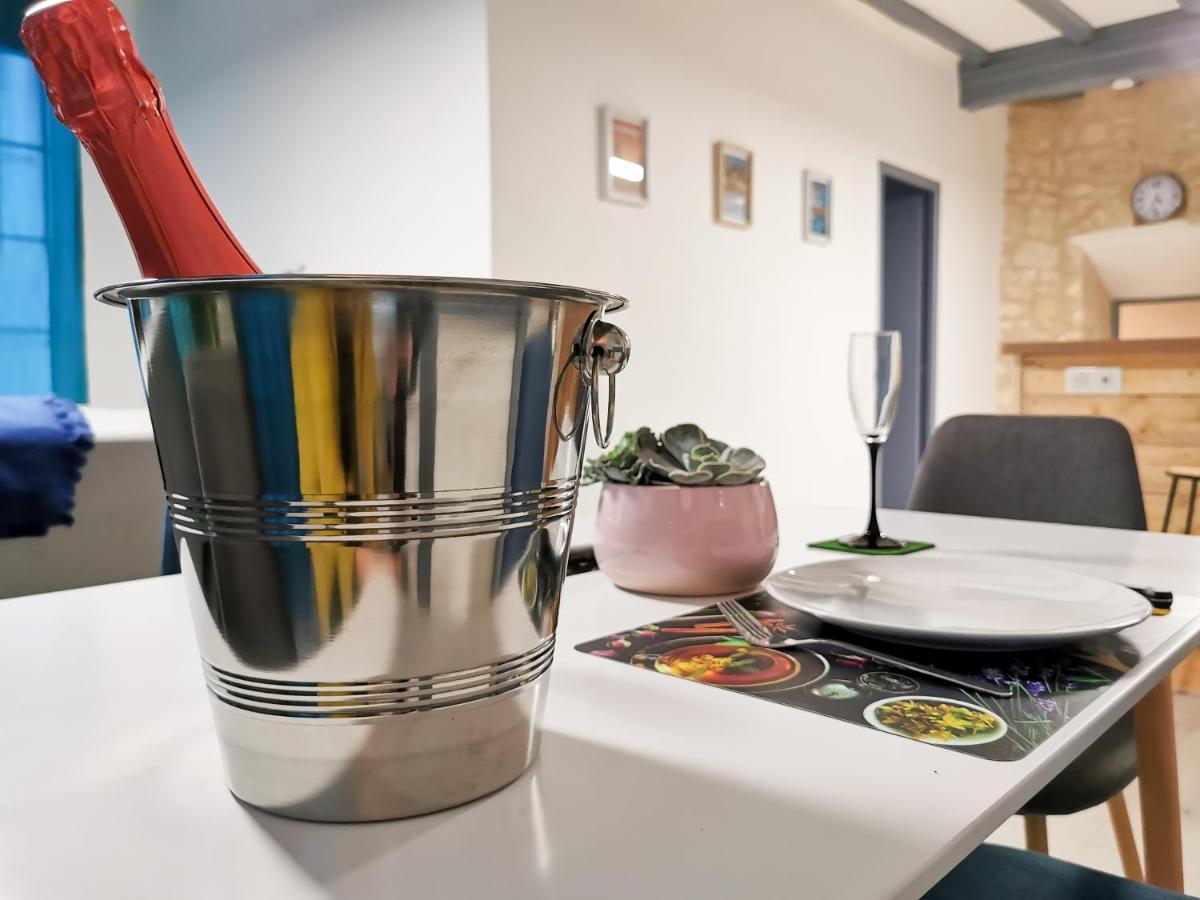 Appartement Ma Douce Charente - Superbe T3 Design Et Fonctionnel - Hyper Centre A แซ็งต์ ภายนอก รูปภาพ
