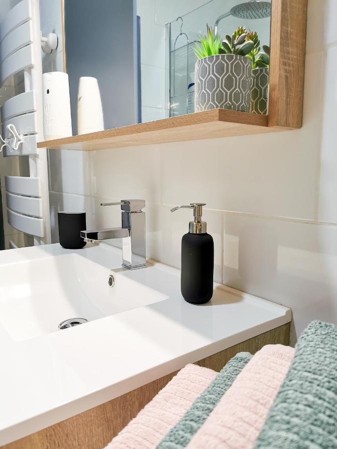 Appartement Ma Douce Charente - Superbe T3 Design Et Fonctionnel - Hyper Centre A แซ็งต์ ภายนอก รูปภาพ